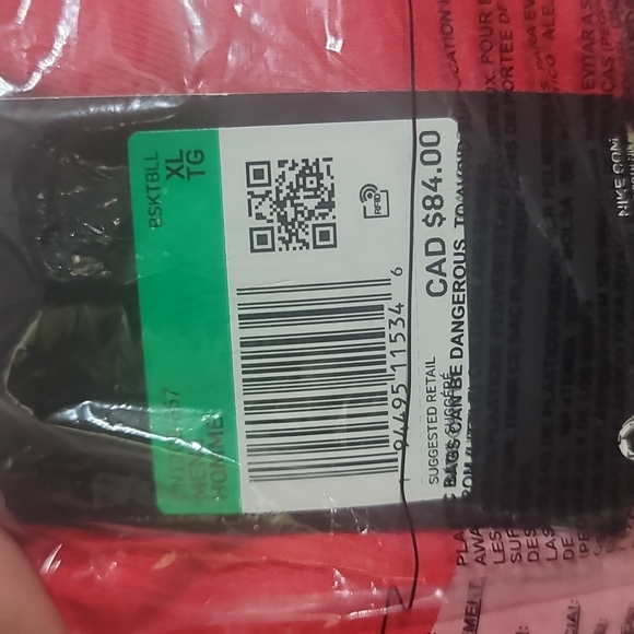 Nike red Toronto raptors essential Hoodie - Picture 5 of 6